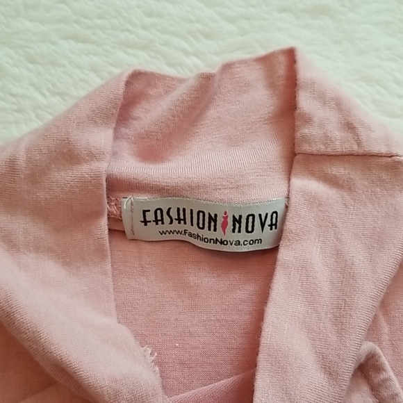 Women's Fashion Nova Cut out shirt Small EUC - Picture 4 of 6